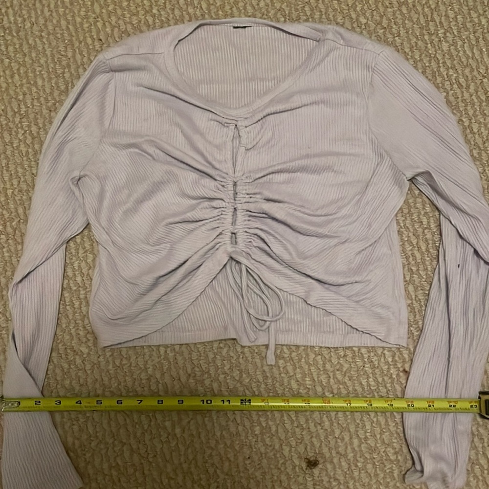 Cute lavender scrunch shirt, size medium